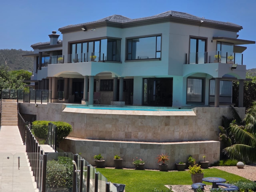 6 Bedroom Property for Sale in Myoli Beach Western Cape